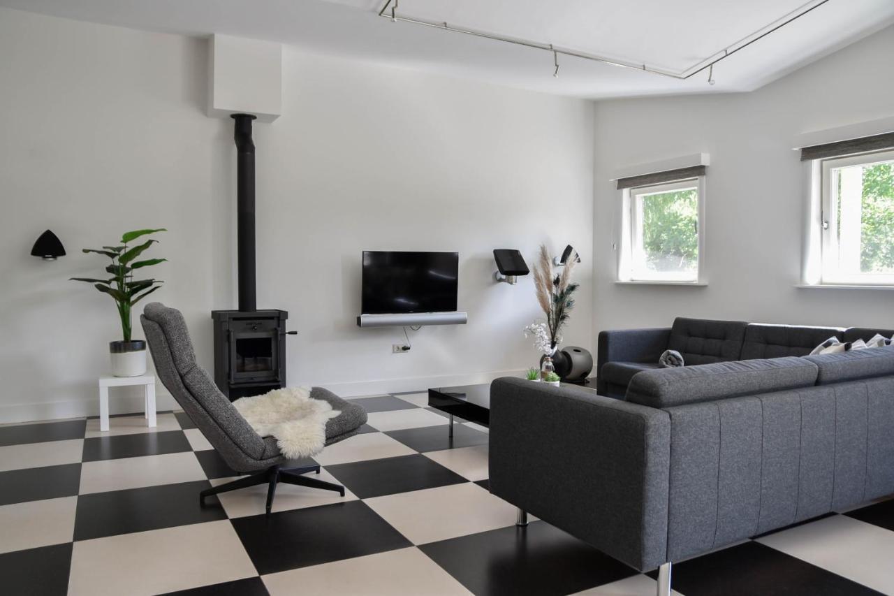 Spacious Comfort Villa Vera With Hottub Zeewolde Bagian luar foto