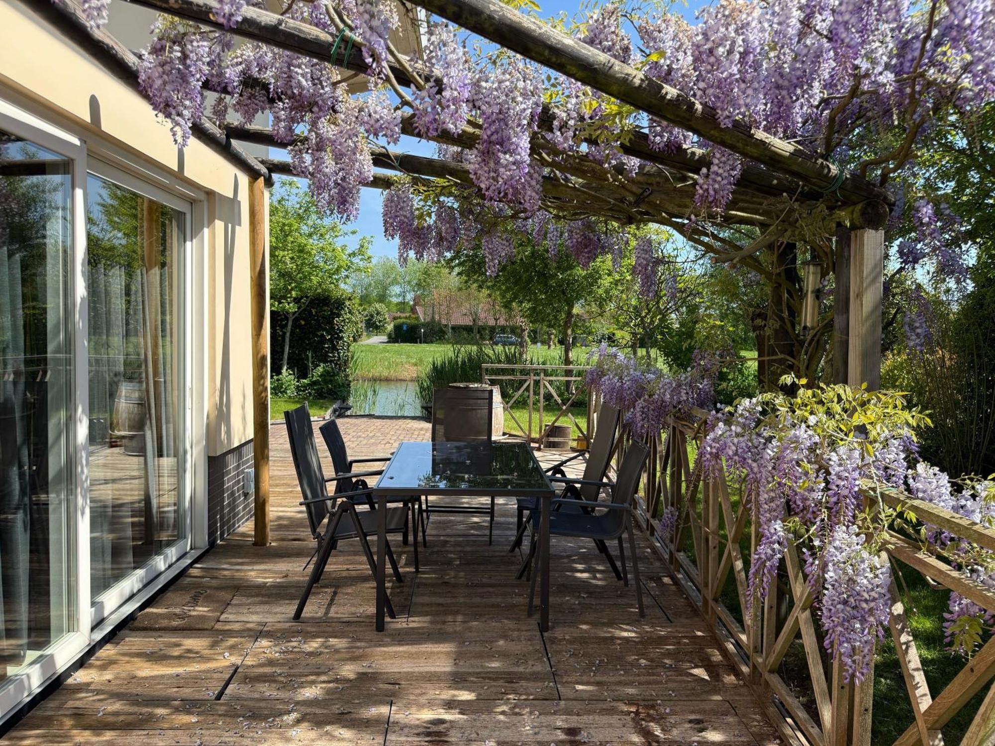 Spacious Comfort Villa Vera With Hottub Zeewolde Bagian luar foto